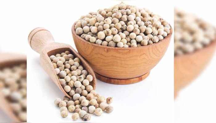 White Pepper Benefits: छोटी सी दखनी मिर्च के हैं बड़े-बड़े फायदे, रोजाना सिर्फ 4 दाने हैं कई बीमारियों का रामबाण इलाज